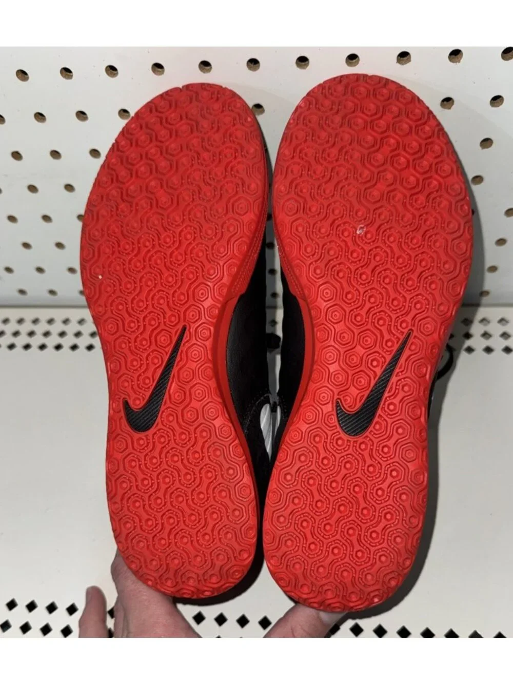Nike TiempoX Legend Club IC Mens Indoor Soccer Turf Shoes Size 7 Black Red White